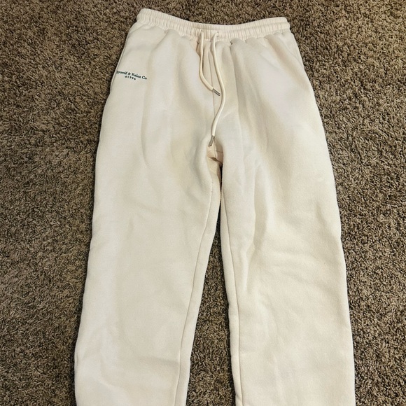 Princess Polly Sweatpants ✨ - Picture 4 of 7